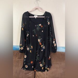 Like New Tamara H Navy Blue Floral Top Size 3X